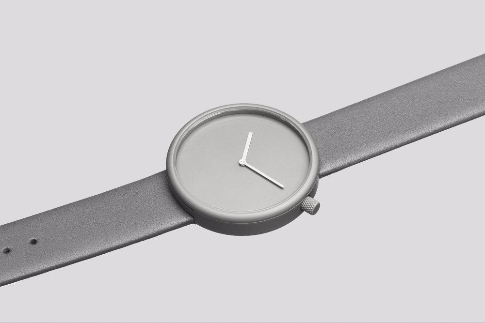 Tomi Minimalist Gold Leather Watch